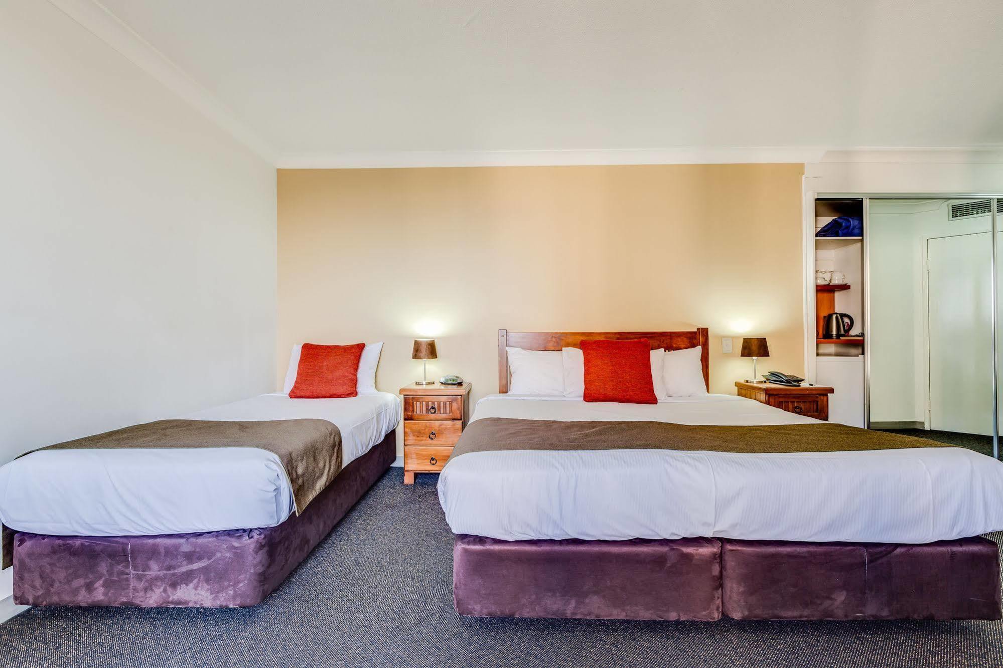 Hillcrest Apartment Hotel Брисбен Экстерьер фото